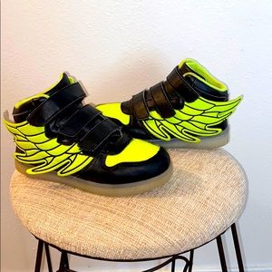 Plug in light up several color winged shoes!! 12T